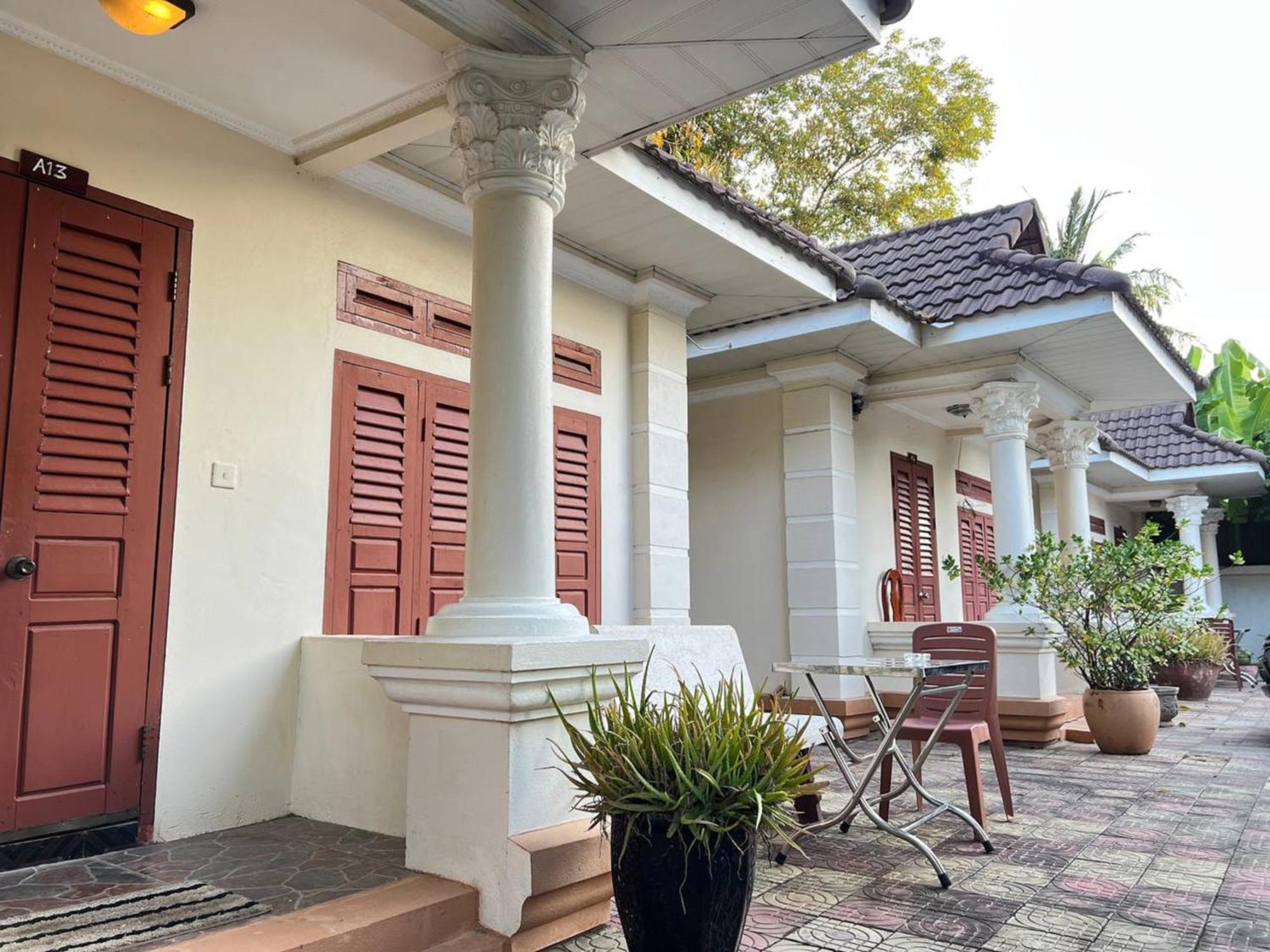 Lotus Blanc Homestay Villa Battambang Exterior photo