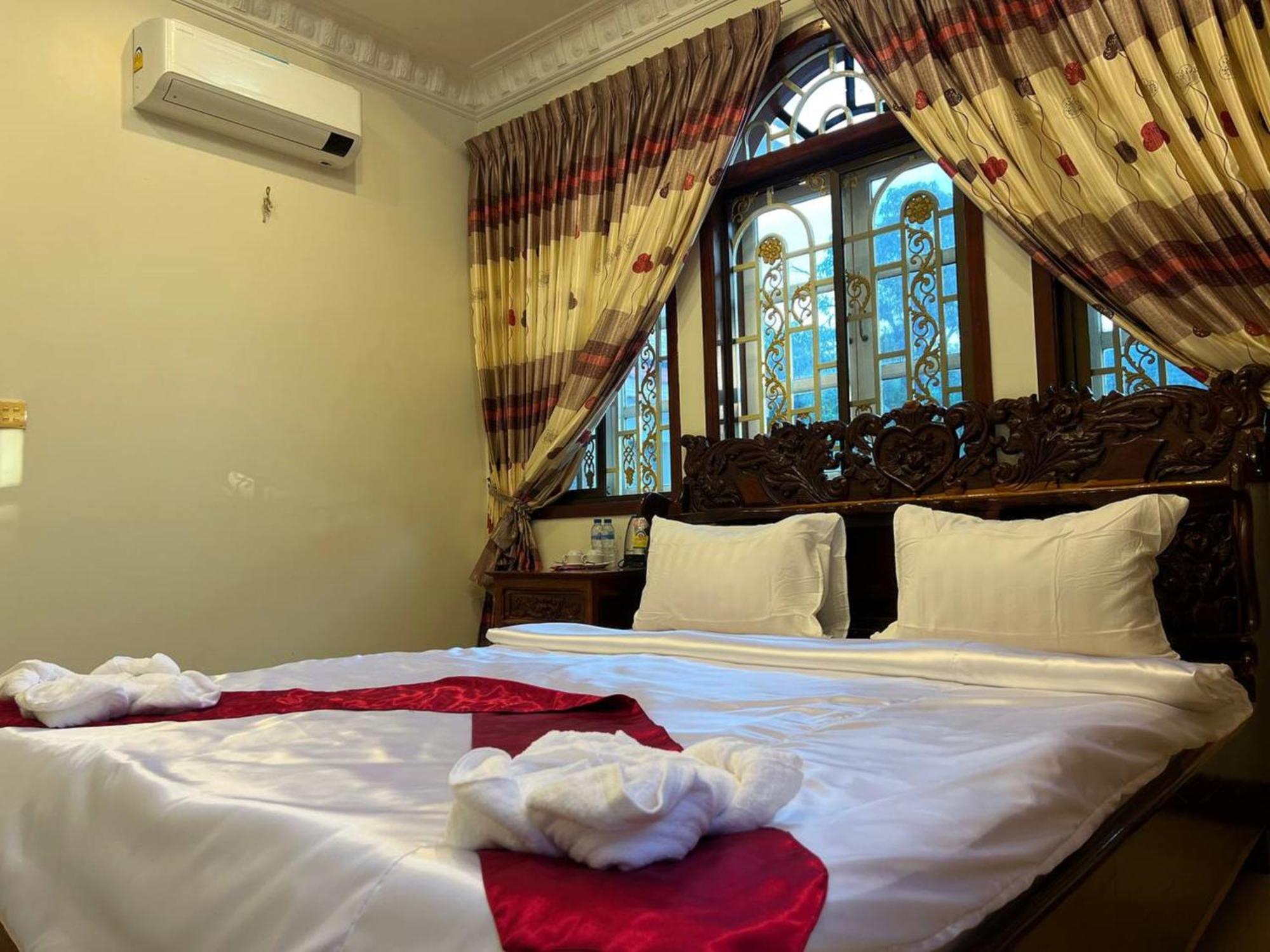 Lotus Blanc Homestay Villa Battambang Exterior photo