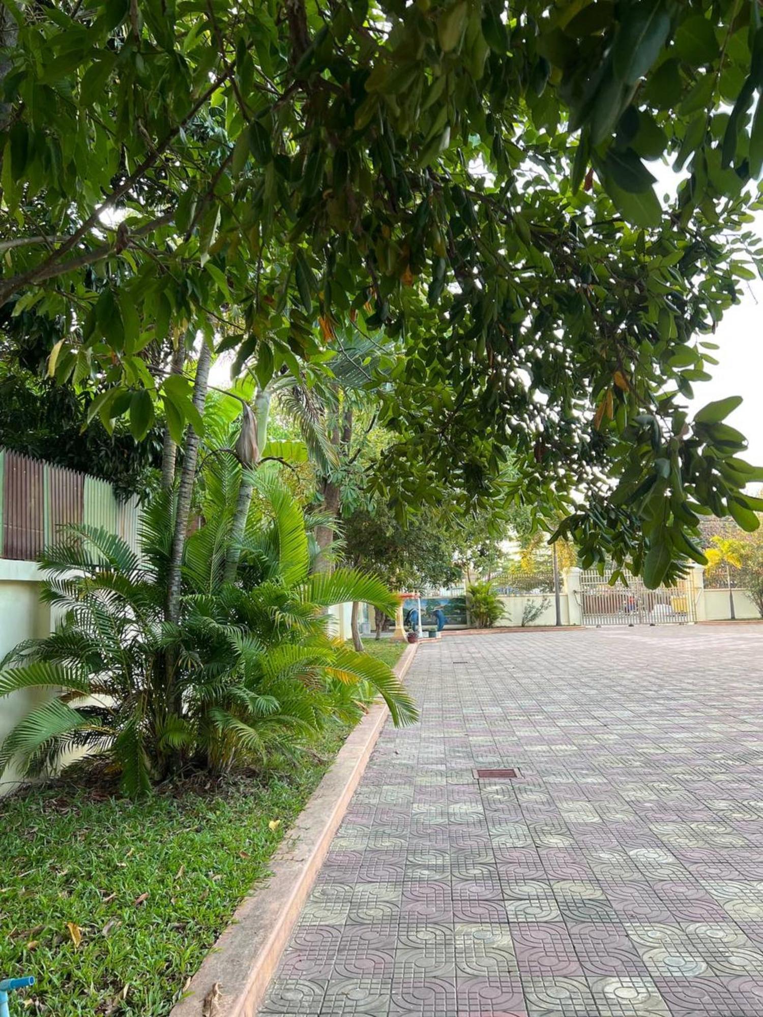Lotus Blanc Homestay Villa Battambang Exterior photo