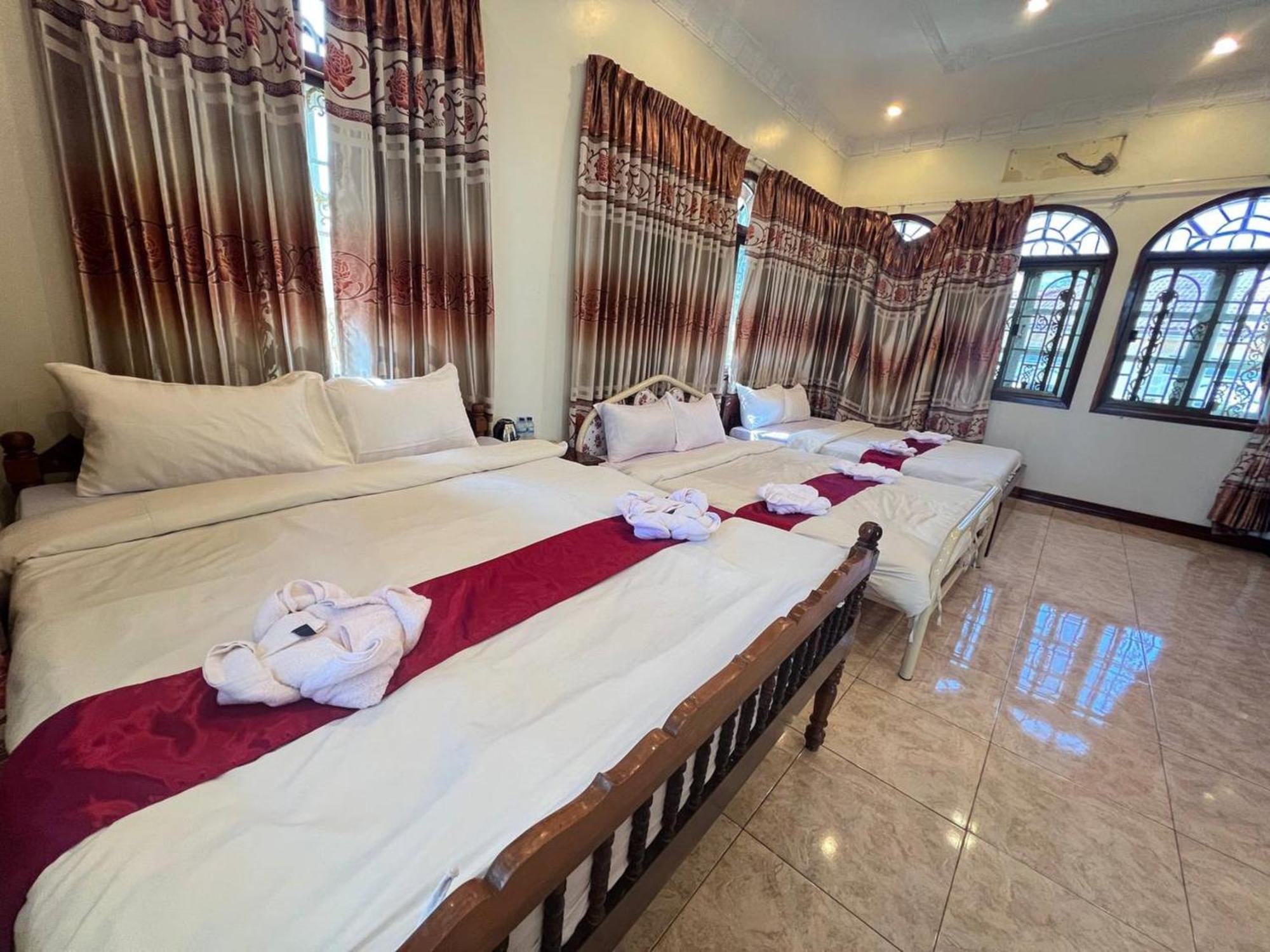Lotus Blanc Homestay Villa Battambang Exterior photo